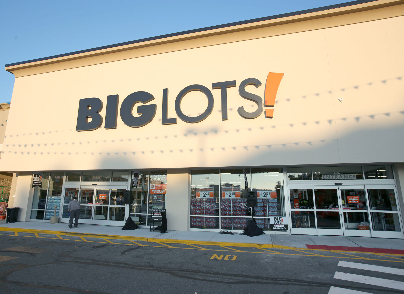 Big Lots can't find buyer, holding going out-of-business sales at all locations